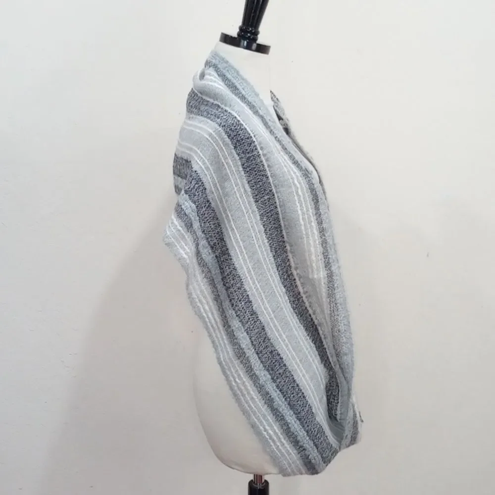 New! Shupaca Infinity Alpaca Scarf - Boucle - Gray Monochrome